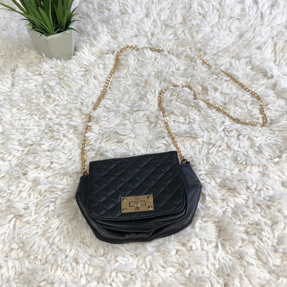 🔥5/25 sale🔥 Claire’s quilted purse